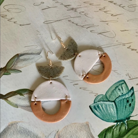 ✦ Half circle handmade polymer clay earrings ✦ - Picture 3 of 3